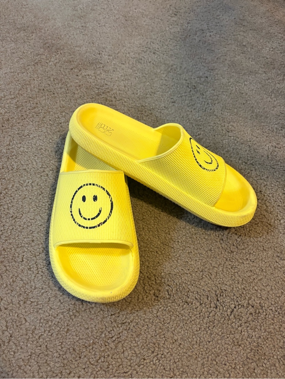 Time and Tru Smiley Face Memory Foam Slides